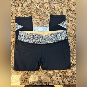 Lululemon Pace Rival Black Mosaic Leggings - Sz 10 pockets &‎ zipper!!!